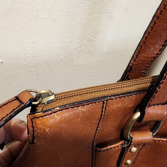 Etienne Aigner Camel Brown Leather Showlder bag - Picture 13 of 16